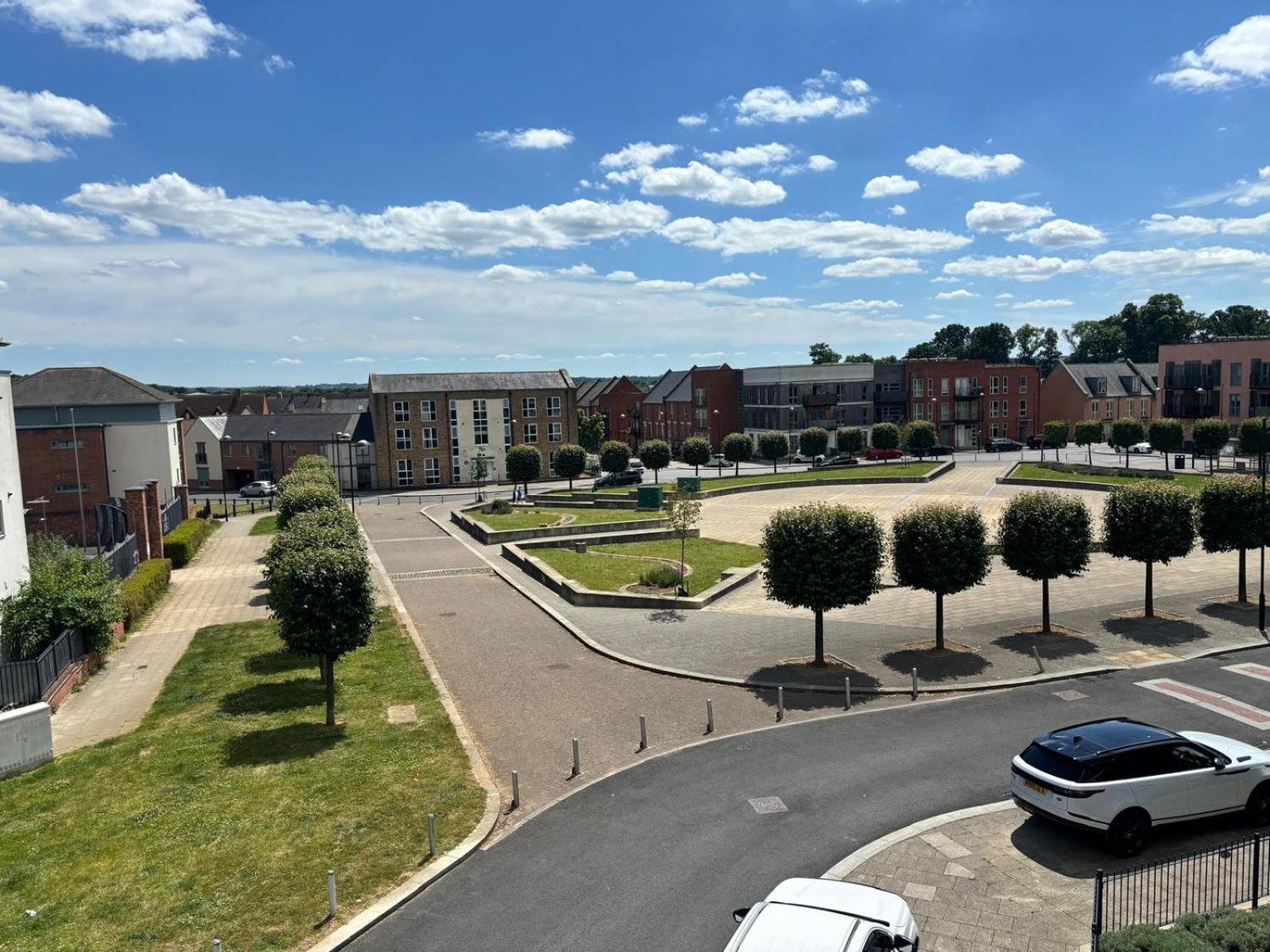 Luxury 2 Bedroom Northampton Townhouse With Balcony Zewnętrze zdjęcie
