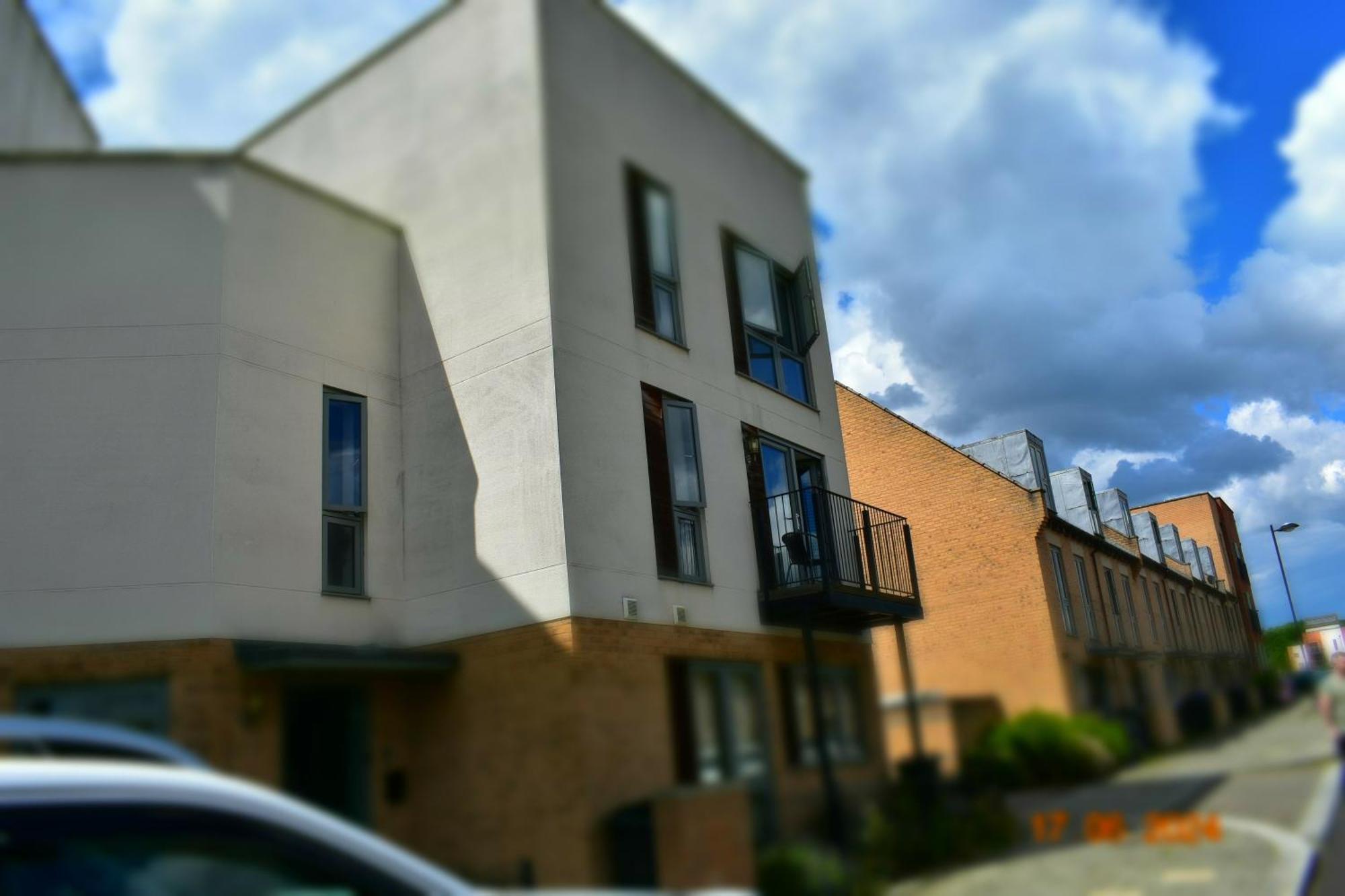 Luxury 2 Bedroom Northampton Townhouse With Balcony Zewnętrze zdjęcie