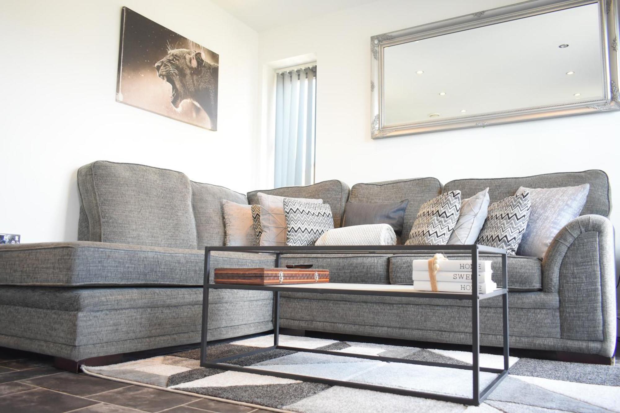 Luxury 2 Bedroom Northampton Townhouse With Balcony Zewnętrze zdjęcie
