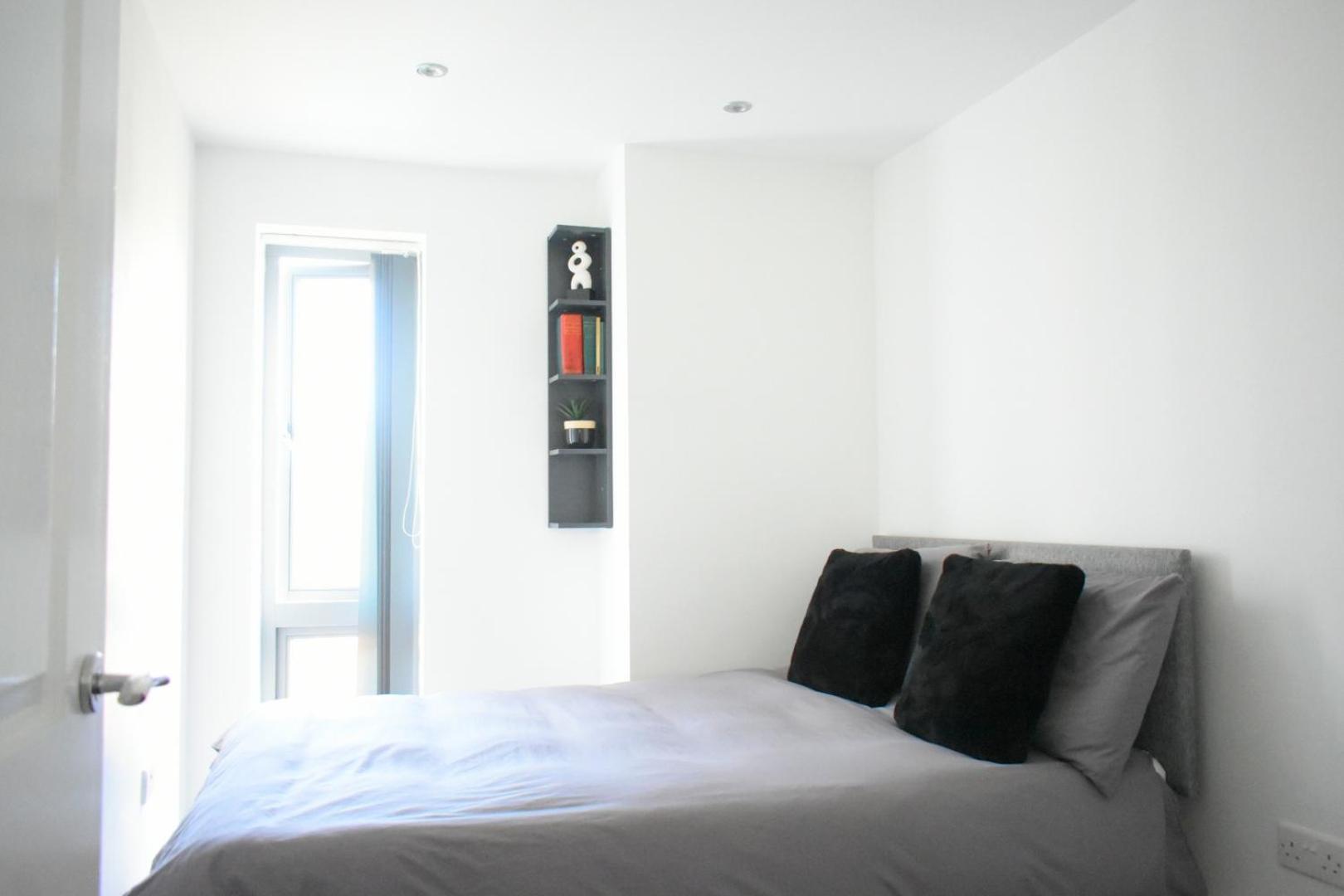 Luxury 2 Bedroom Northampton Townhouse With Balcony Zewnętrze zdjęcie
