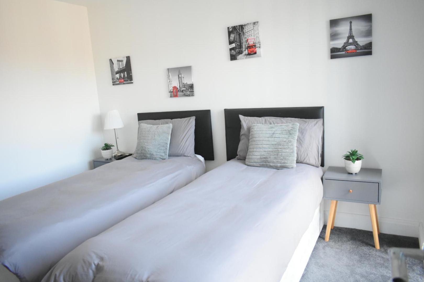 Luxury 2 Bedroom Northampton Townhouse With Balcony Zewnętrze zdjęcie